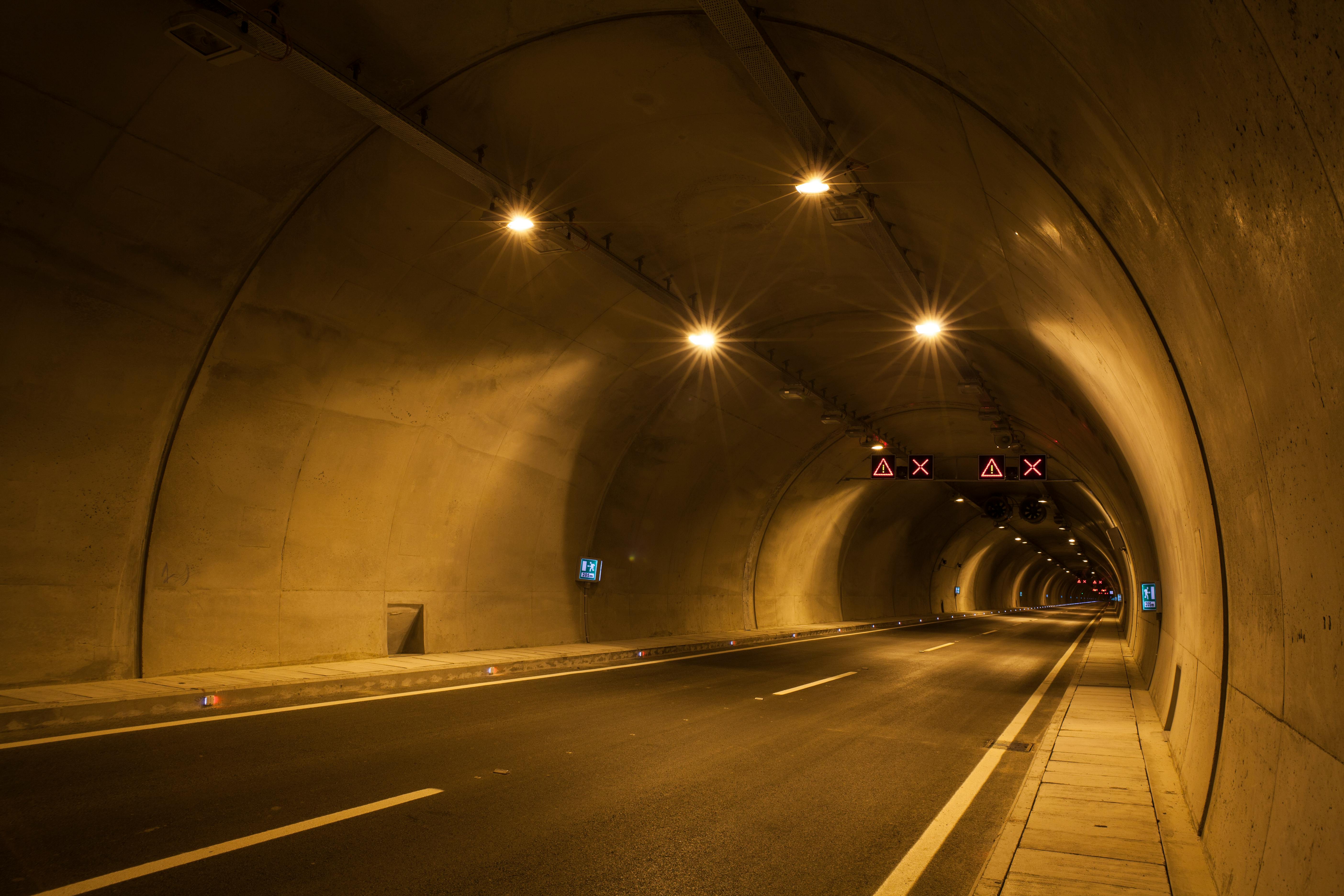 Tunnels Facilities